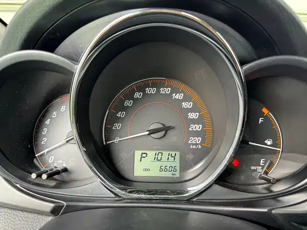Toyota Yaris L 2020