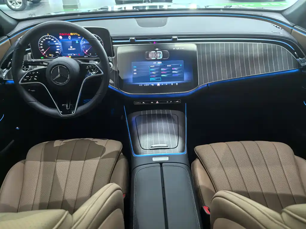 Mercedes-Benz E-Class 2025 — фото 11