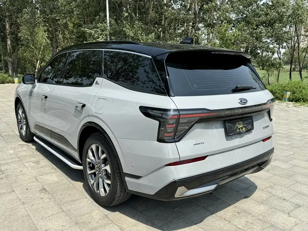 Ford Edge 2023 — фото 9