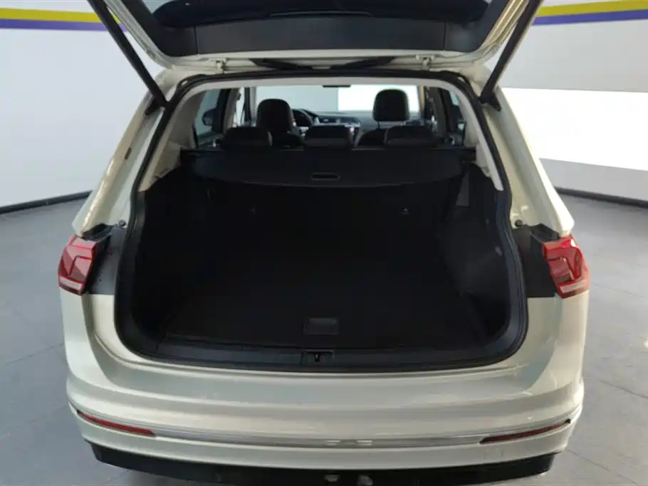 Volkswagen Tiguan L 2021 — фото 4