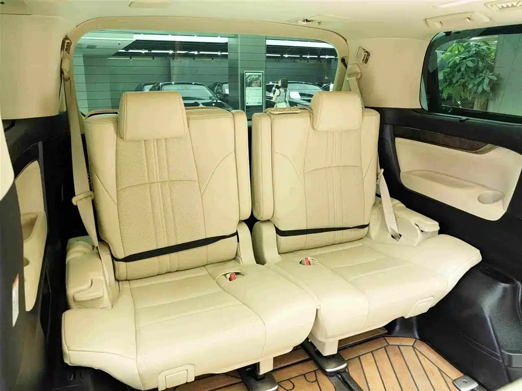 Toyota Alphard 2021 — фото 14