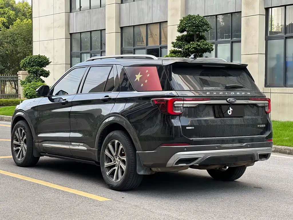 Ford Explorer 2024 — фото 10