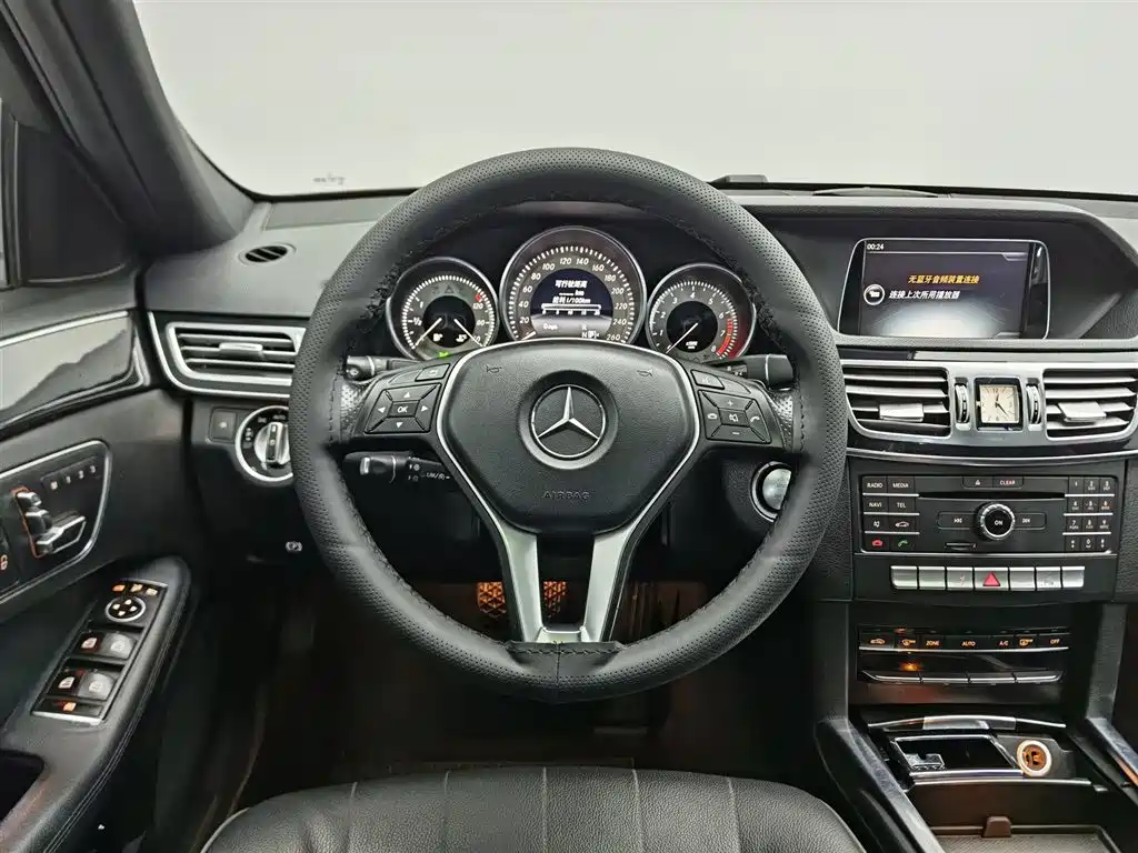 Mercedes-Benz E-Class 2016 — фото 11