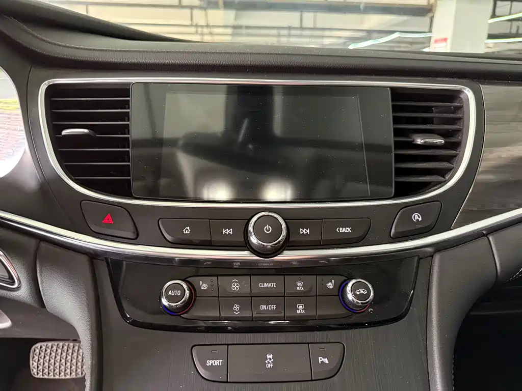 Buick LaCrosse 2023 — фото 14