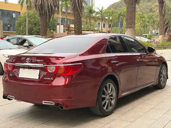 Toyota Reiz 2012