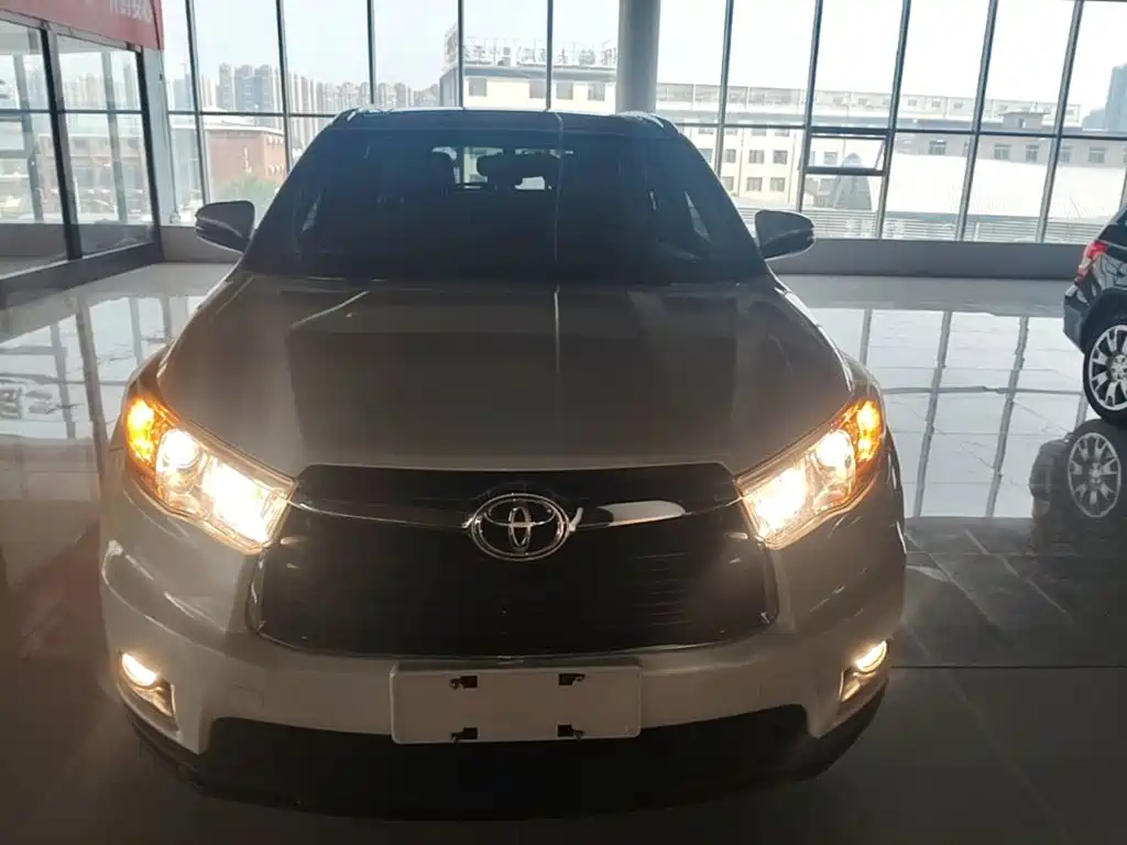 Toyota Highlander 2016