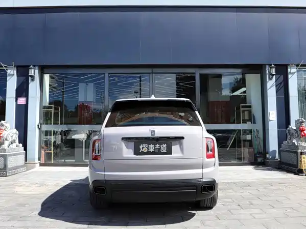 Rolls-Royce Cullinan 2021