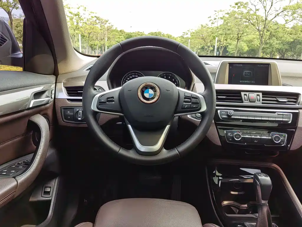 BMW X1 2018 — фото 19