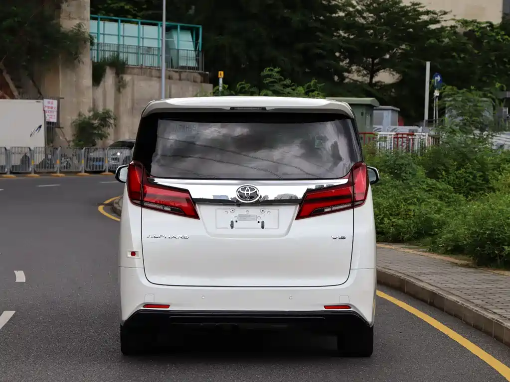 Toyota Alphard 2018