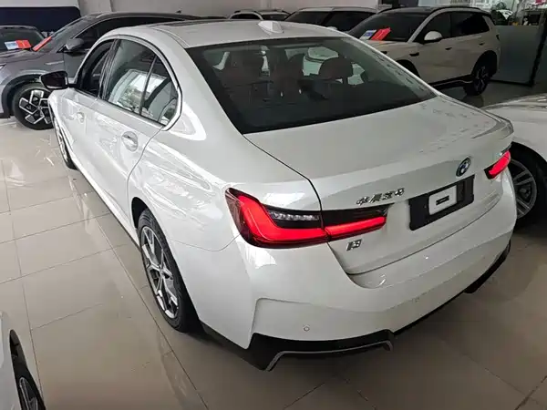 BMW i3 2024