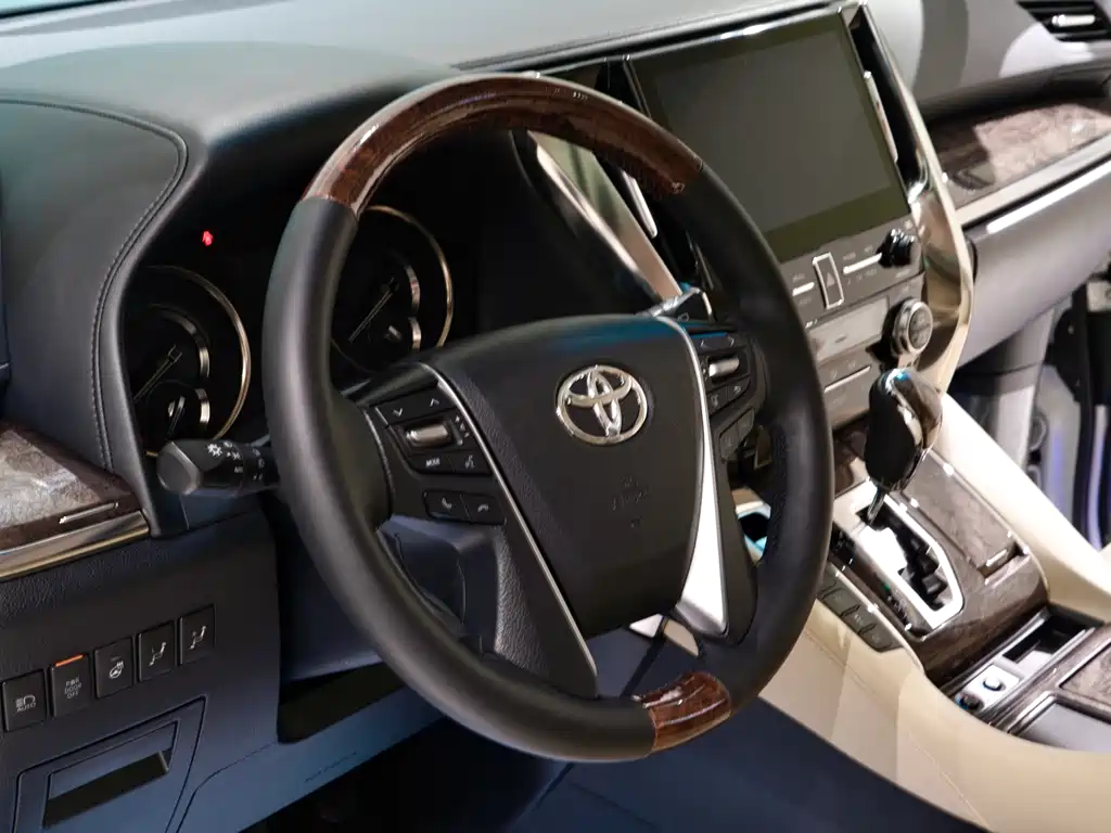 Toyota Vellfire 2021 — фото 4