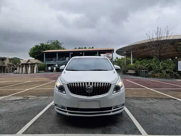 Buick GL8 2015
