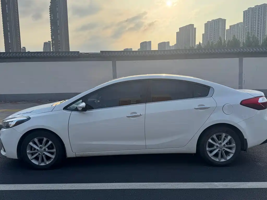 Kia K3 2016