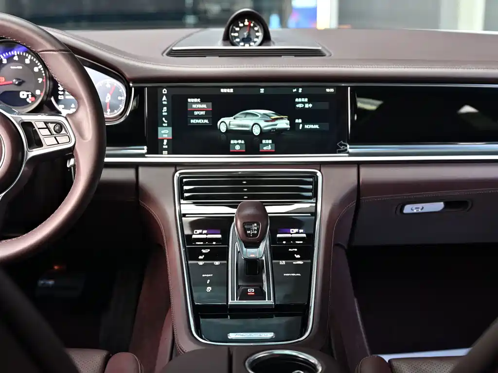 Porsche Panamera 2021 — фото 10