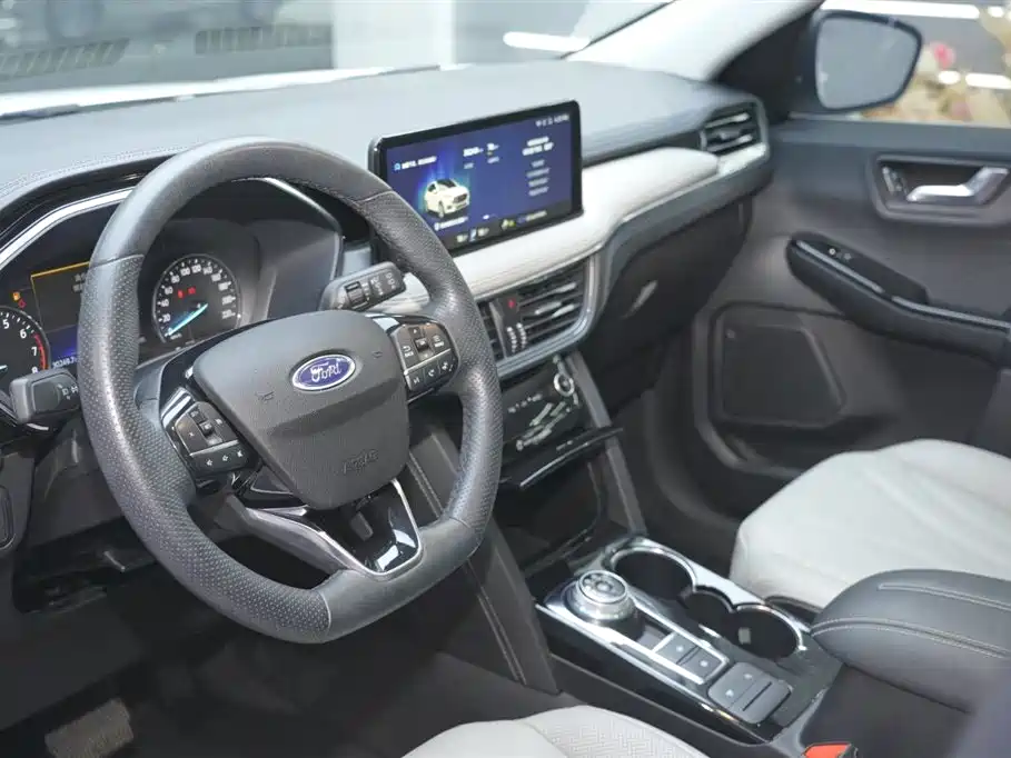 Ford Escape 2023 — фото 11