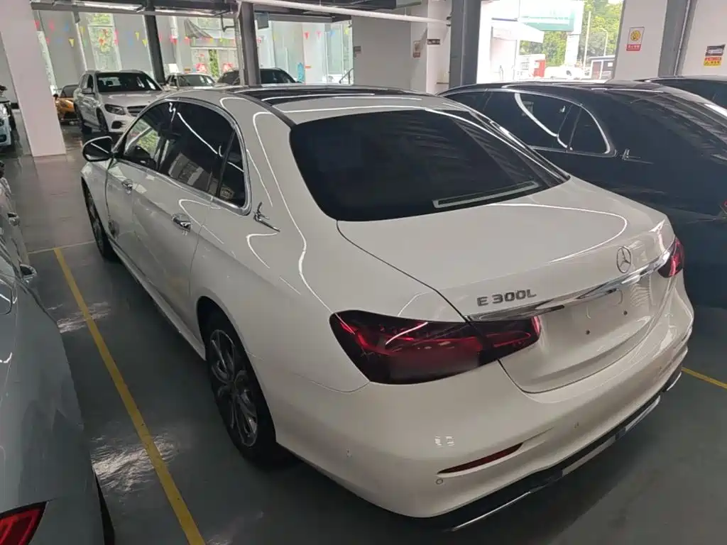 Mercedes-Benz E-Class 2021