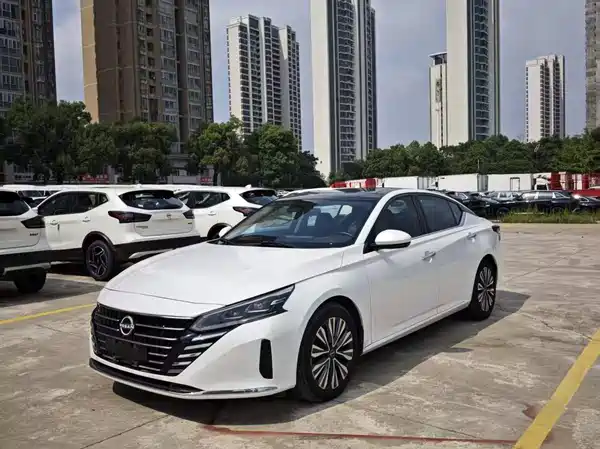 Nissan Teana 2023