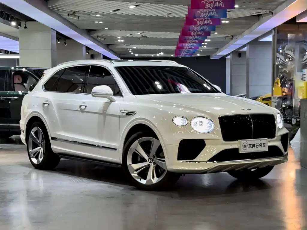 Bentley Bentayga 2025 — фото 3