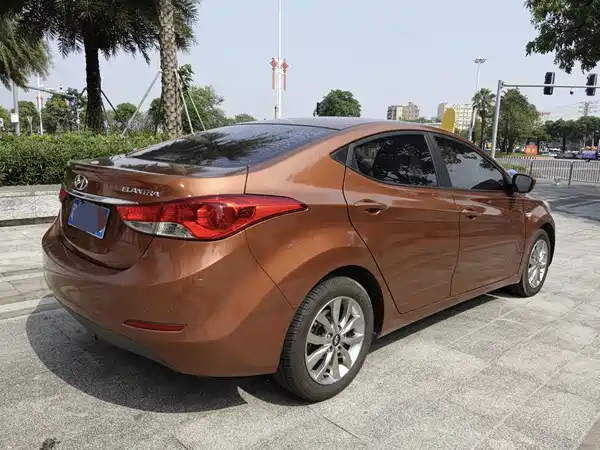 Hyundai Elantra Langdong 2016