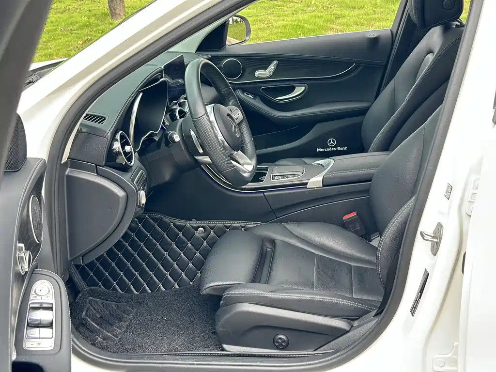 Mercedes-Benz C-Class 2020