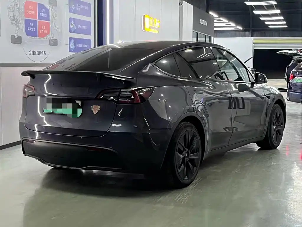 Tesla Model Y 2022 — фото 2