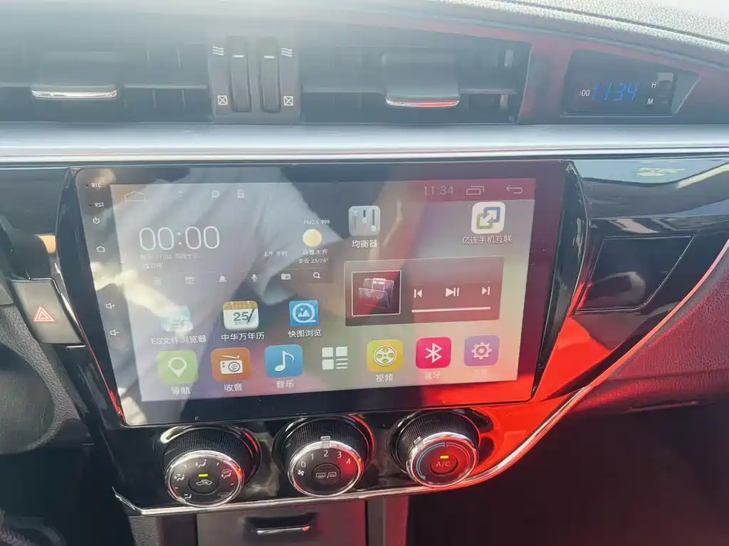 Toyota Corolla 2018 — фото 16