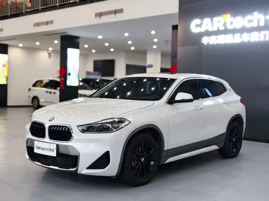 BMW X2 2021 — фото 1