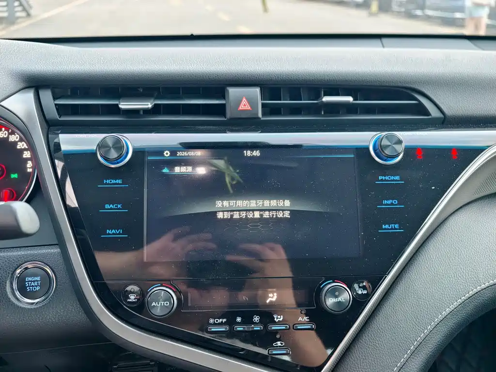 Toyota Camry 2019 — фото 23