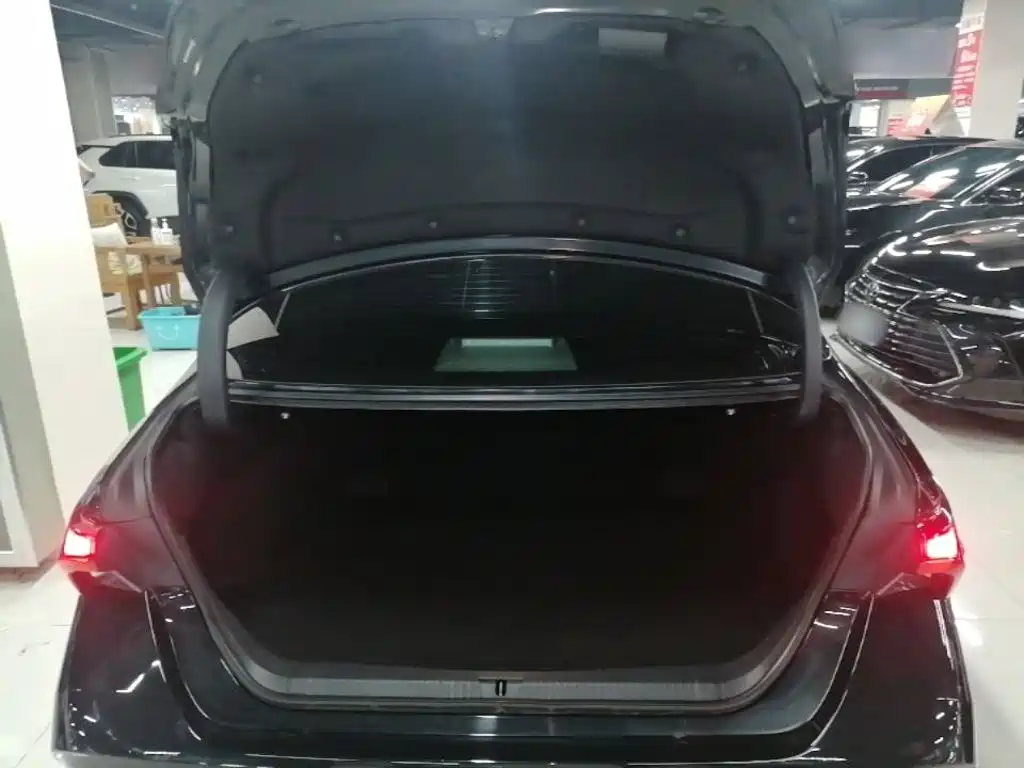 Toyota Avalon 2023 — фото 19