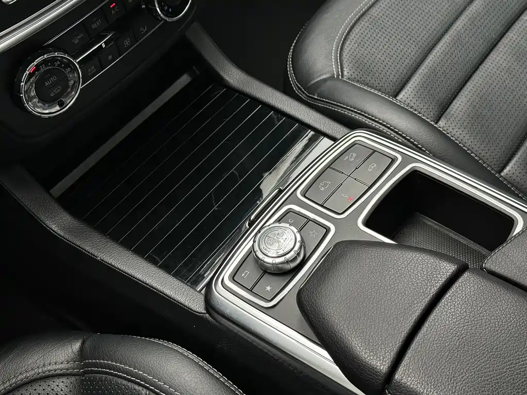 Mercedes-Benz M-Class AMG 2015 — фото 12