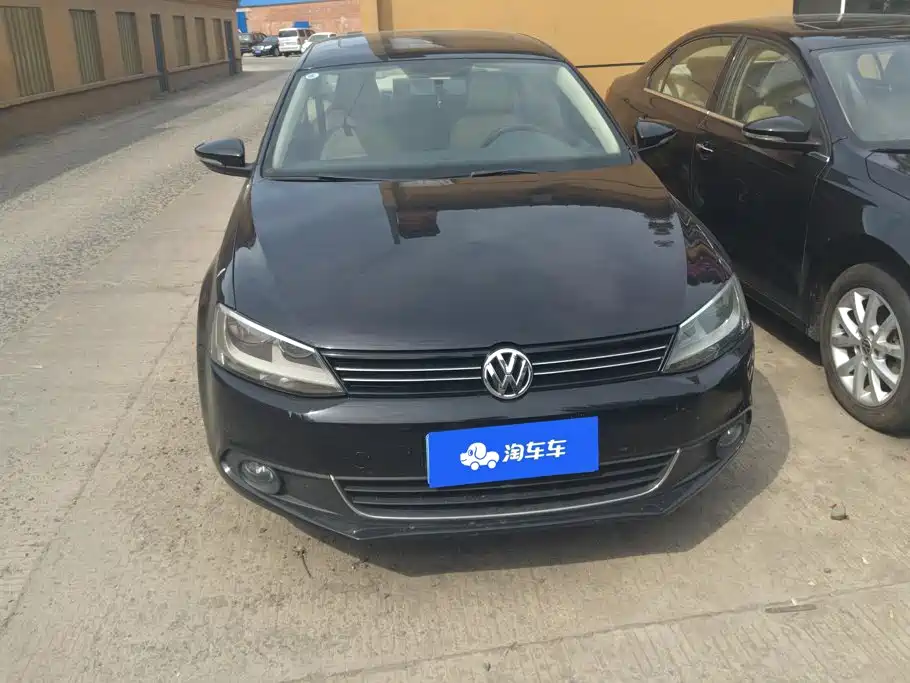 Volkswagen Sagitar 2014