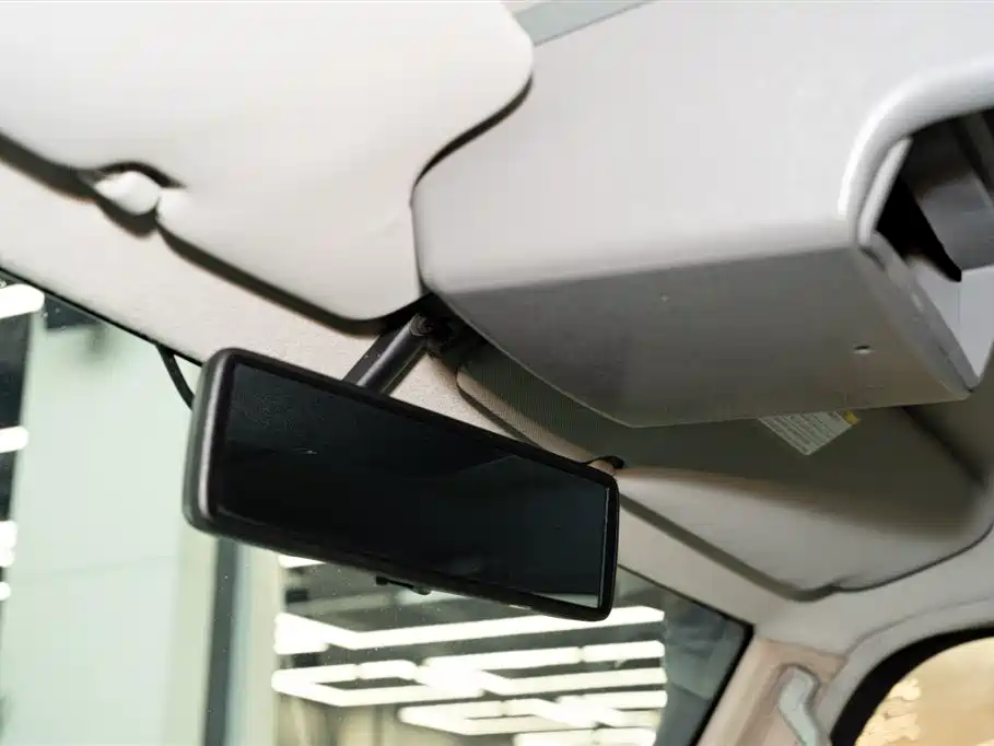Toyota Land Cruiser 2020 — фото 18