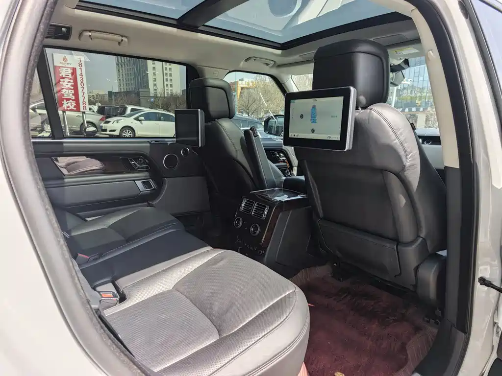 Land Rover Range Rover 2020 — фото 11