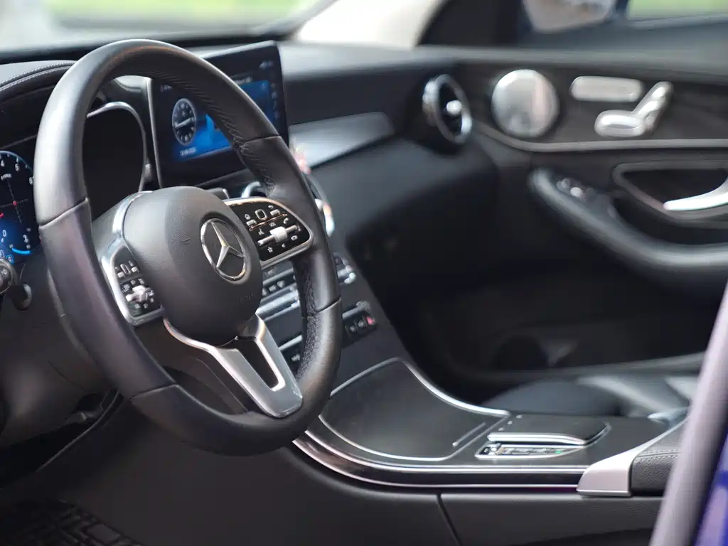 Mercedes-Benz C-Class 2019 — фото 4