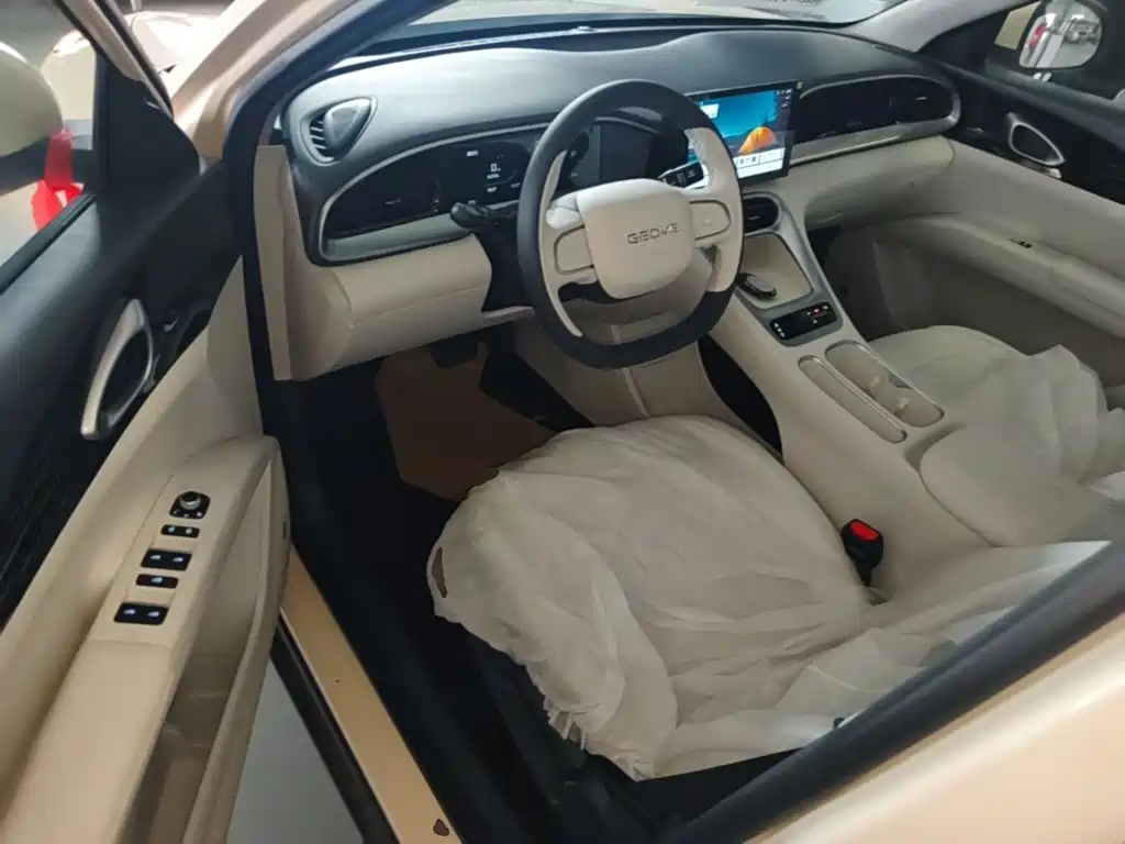 Geely Galaxy Starwish 2026 — фото 16