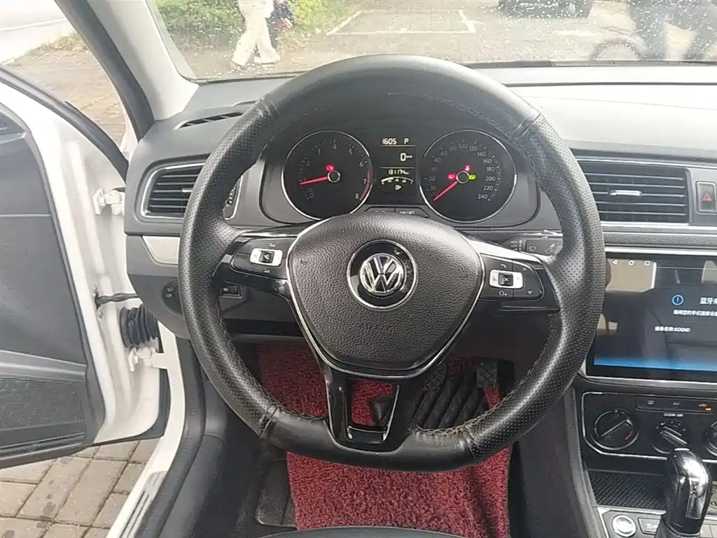 Volkswagen Lavida 2018 — фото 11