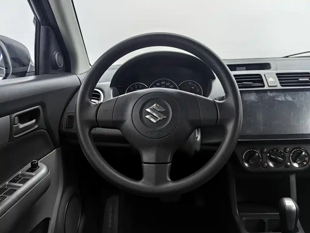 Suzuki Swift 2018 — фото 11