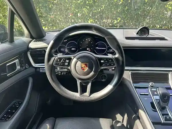 Porsche Panamera 2019