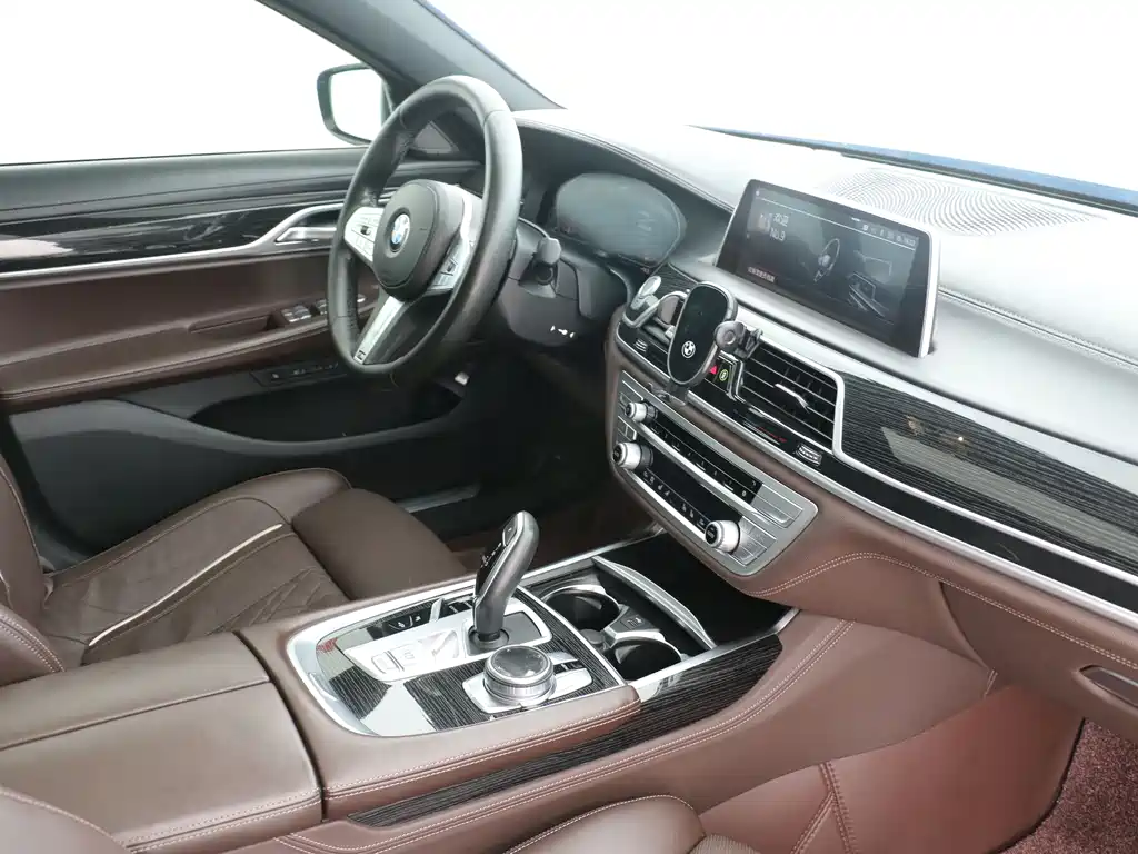 BMW 7 Series 2020 — фото 15
