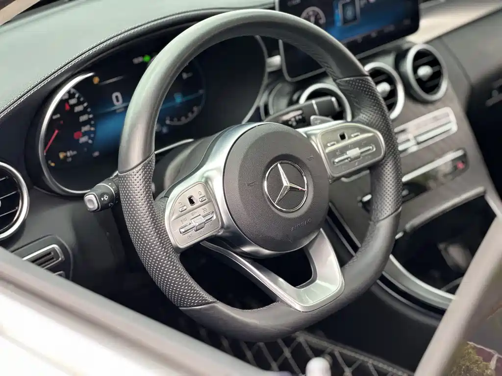 Mercedes-Benz C-Class 2020