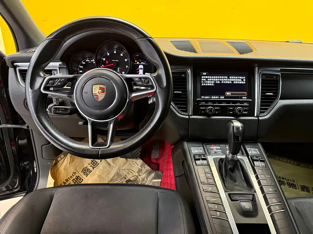 Porsche Macan 2015 — фото 13
