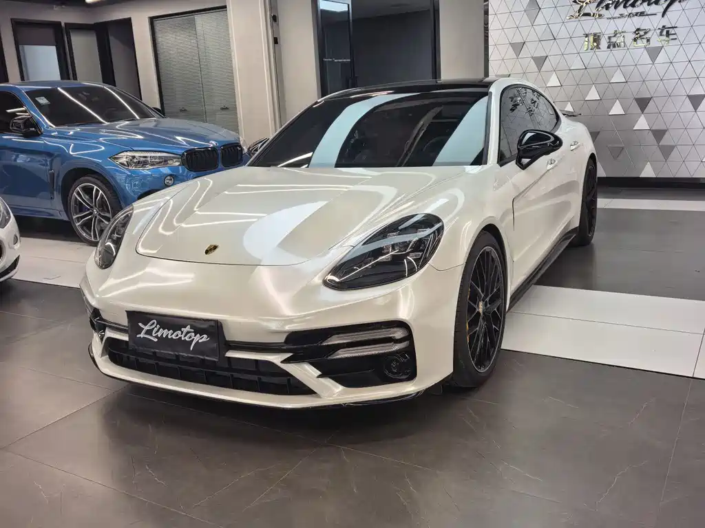 Porsche Panamera 2019 — фото 1