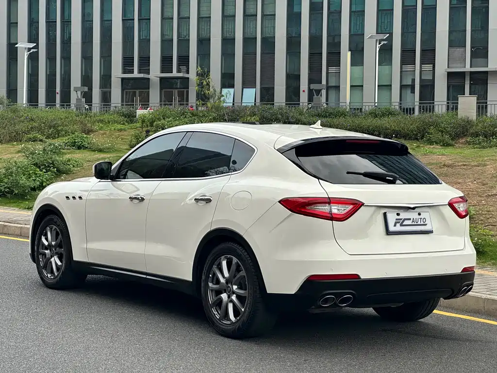 Maserati Levante 2020 — фото 7