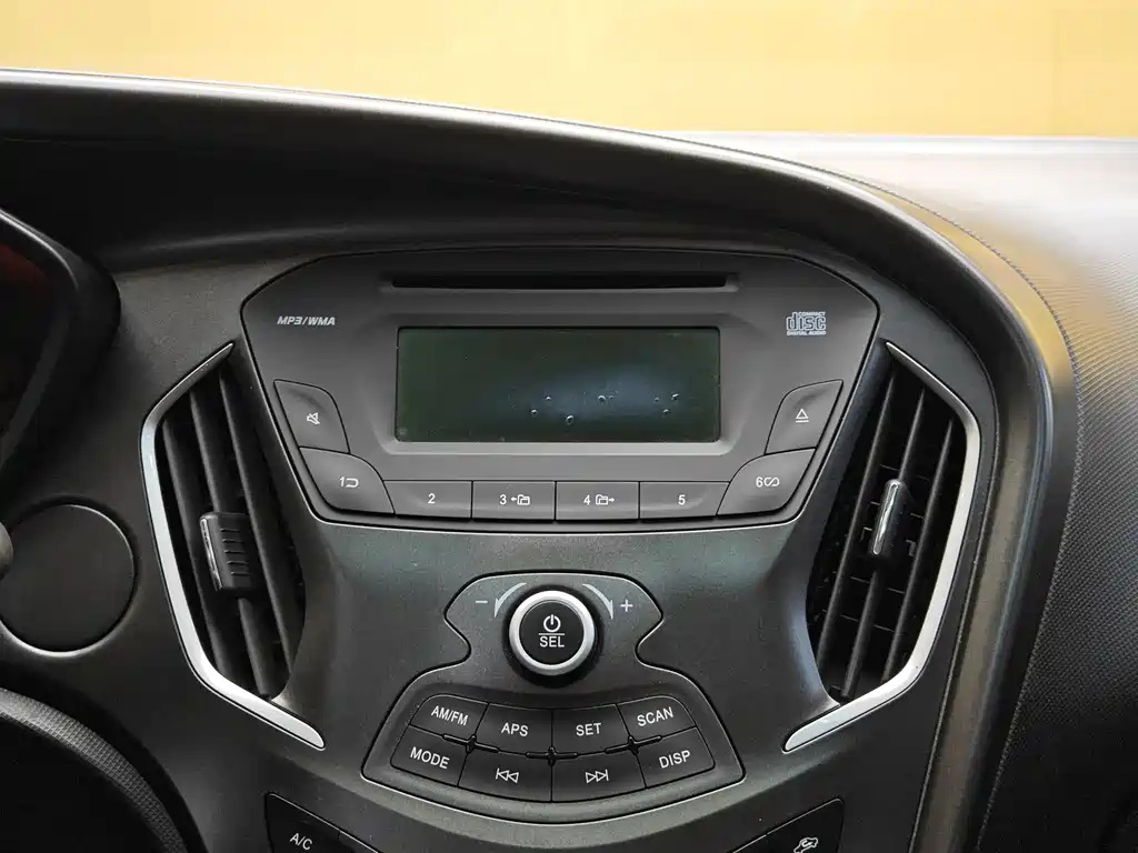 GAC Trumpchi GA3 2014 — фото 15