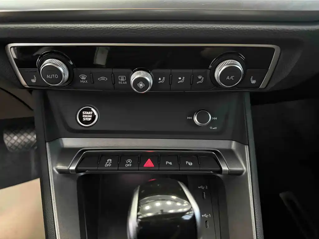 Audi Q3 2022 — фото 12