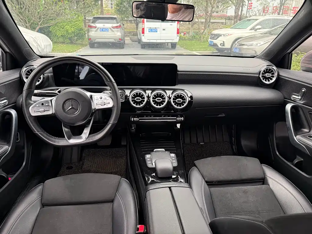 Mercedes-Benz A-Class 2021 — фото 4