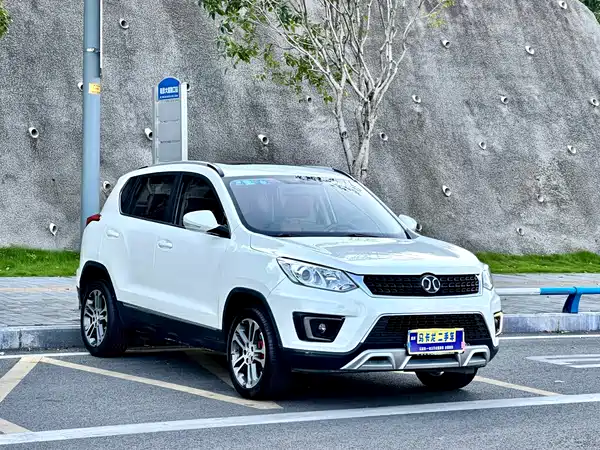 BAIC Shenbao X35 2016