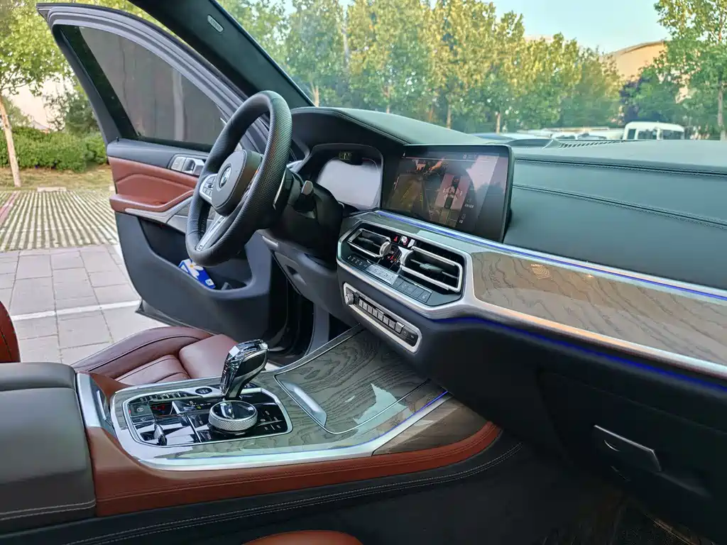 BMW X7 2020 — фото 30