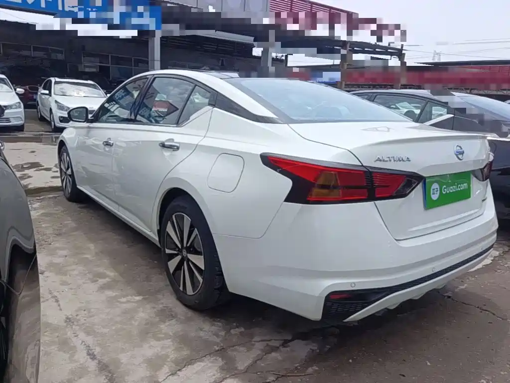 Nissan Teana 2026
