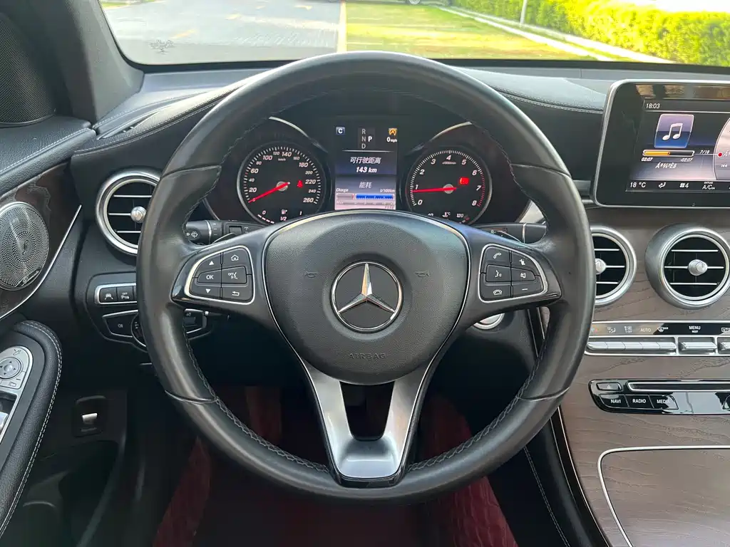 Mercedes-Benz GLC 2017 — фото 15